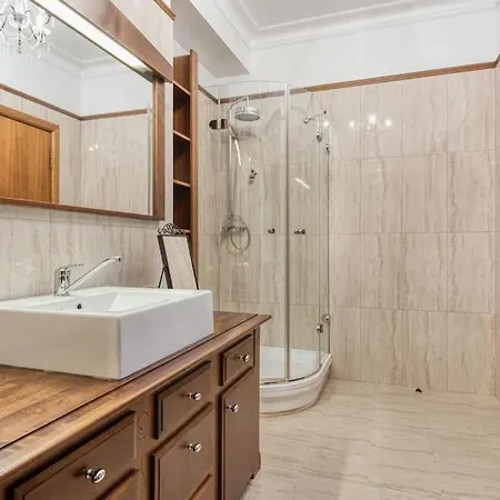 Apartment In Quiet Center, Riga